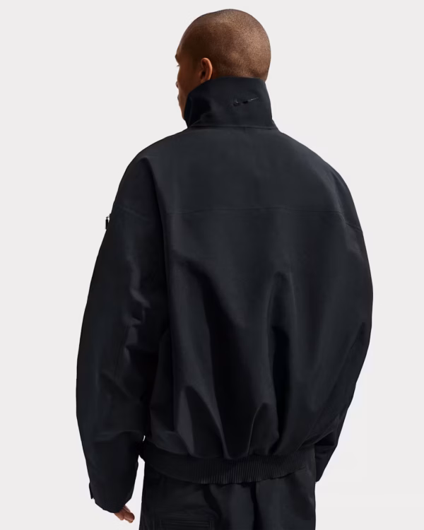 Nike × Jacquemus GORE-TEX 二合一外套